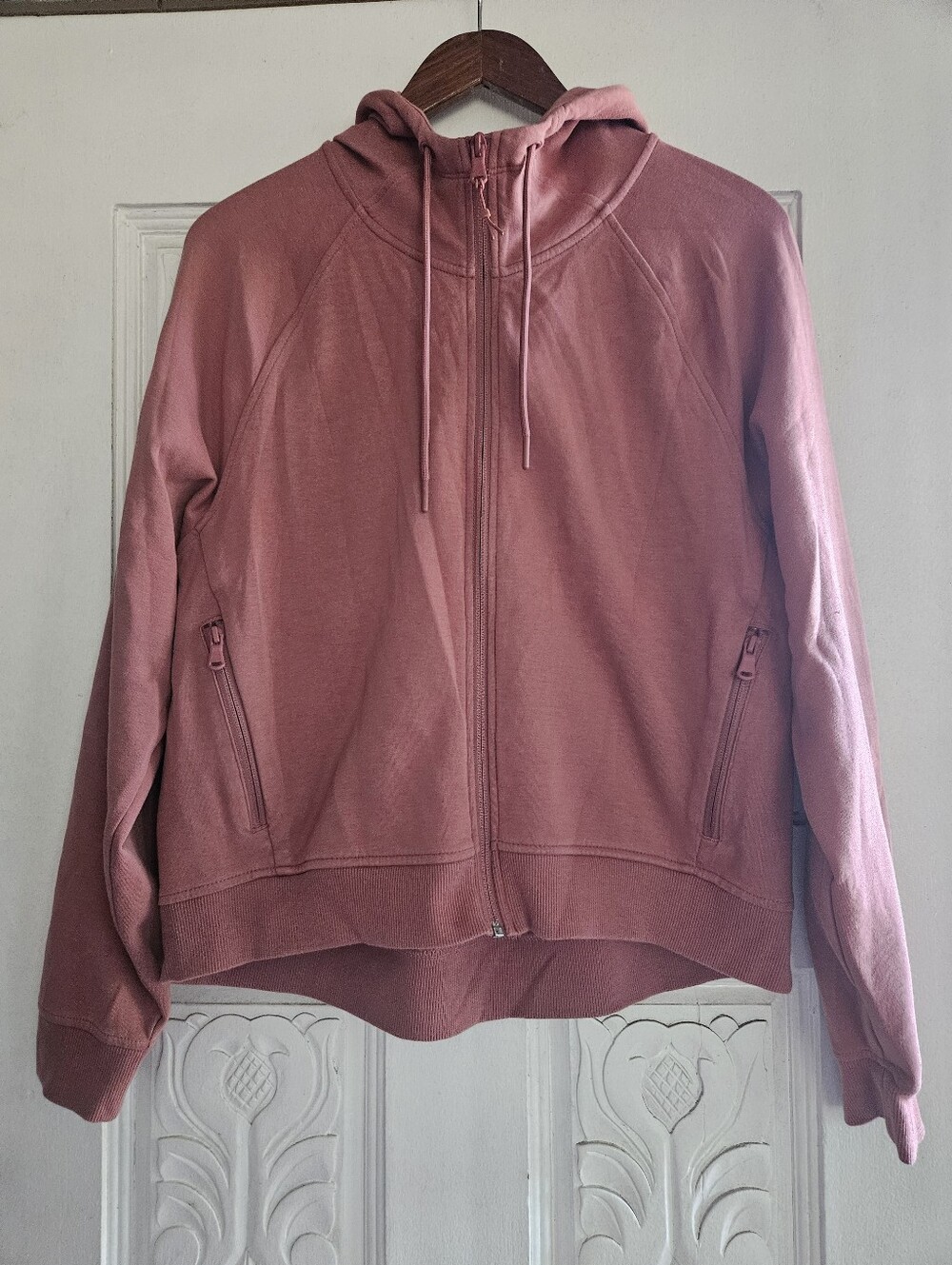 Old Navy Women's Zip-Up Hoodie in Dusty Rose Medium